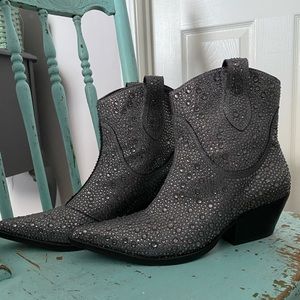 Jessica Simpson fashion boot